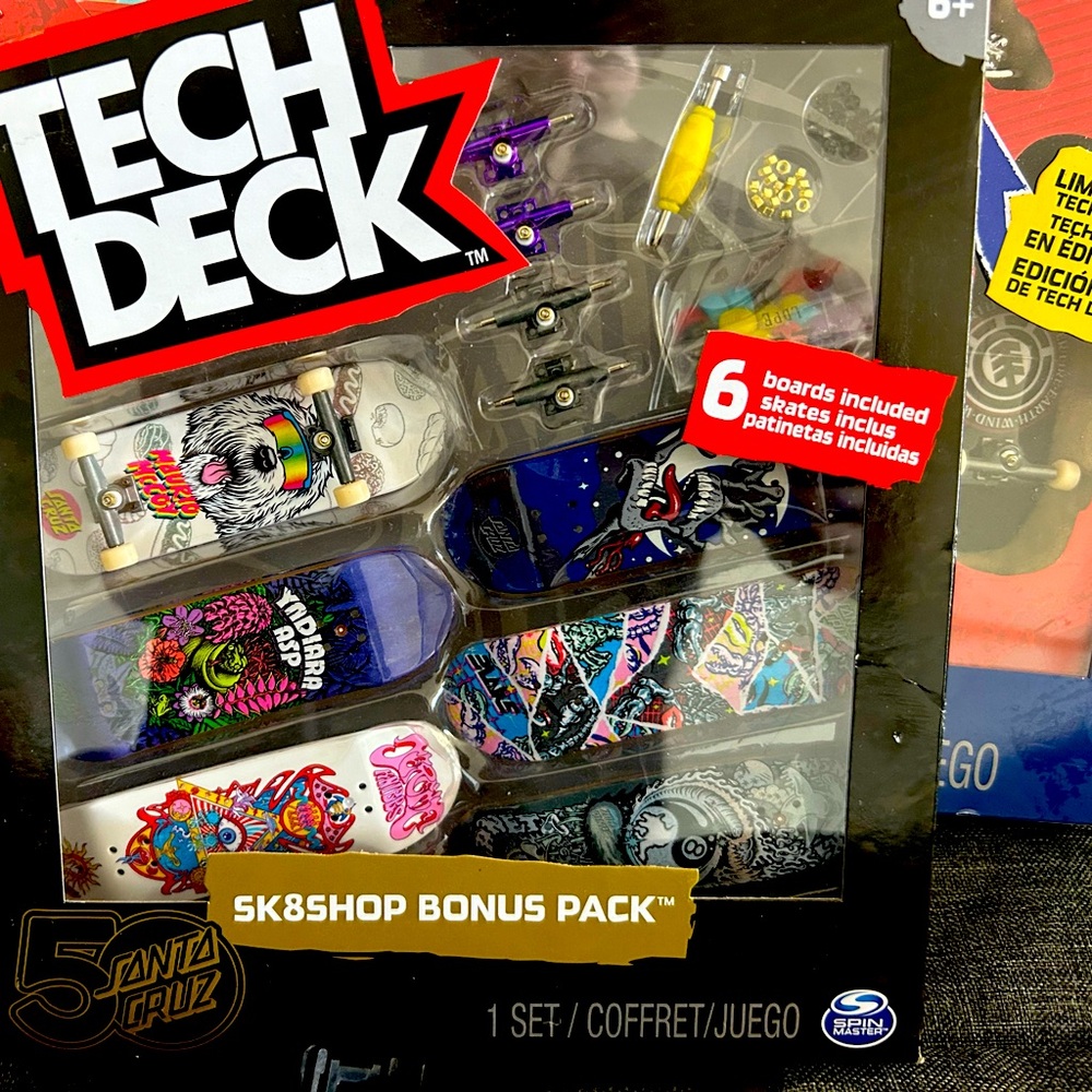 Tech deck Santa Cruz 50 year anniversary sk8 shop bonus pack hard to find !